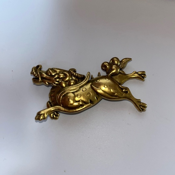 Rare pin The Met. Metropolitan museum of art